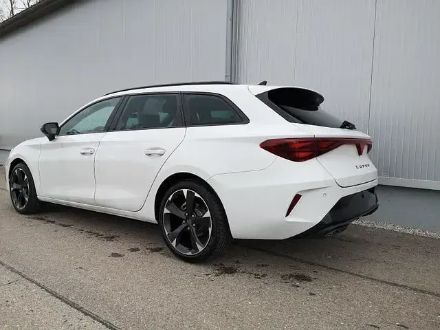 Neu Cupra Leon 150 PS (110 kW) 2026 Magneticgrau metallic Kombi