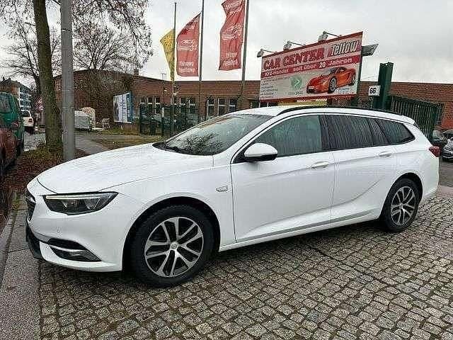 Weiß Gebraucht 2019 Opel Insignia Business Edition Kombi | 11.500 € (Guter Preis) - Bild 1/4