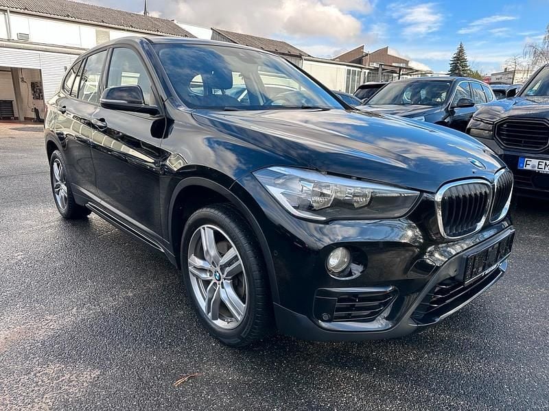 Schwarz Gebraucht 2016 BMW X1 Sport Line SUV | 12.900 € (Guter Preis) - Bild 1/4