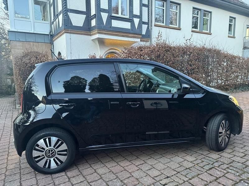 Gebraucht VW e-up! Style 61 kW (83 PS) 2022 Schwarz Kleinwagen
