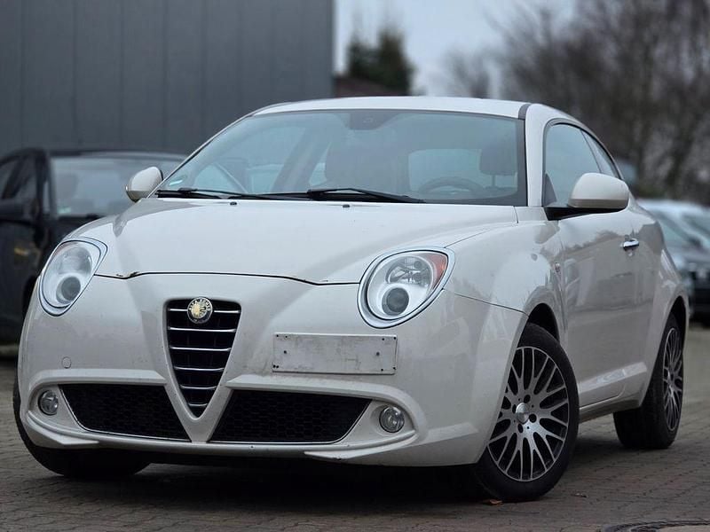 Weiß Gebraucht 2009 Alfa Romeo MiTo Kleinwagen | 1.700 € (Fairer Preis) - Bild 1/4