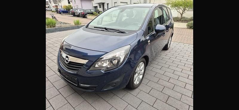 Używany Opel Meriva 140 KM (102 kW) 2012 Niebieski Minivan