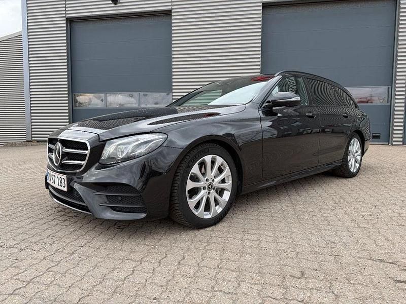 Gebraucht Mercedes E350 AMG line 258 PS (189 kW) 2017 Schwarz