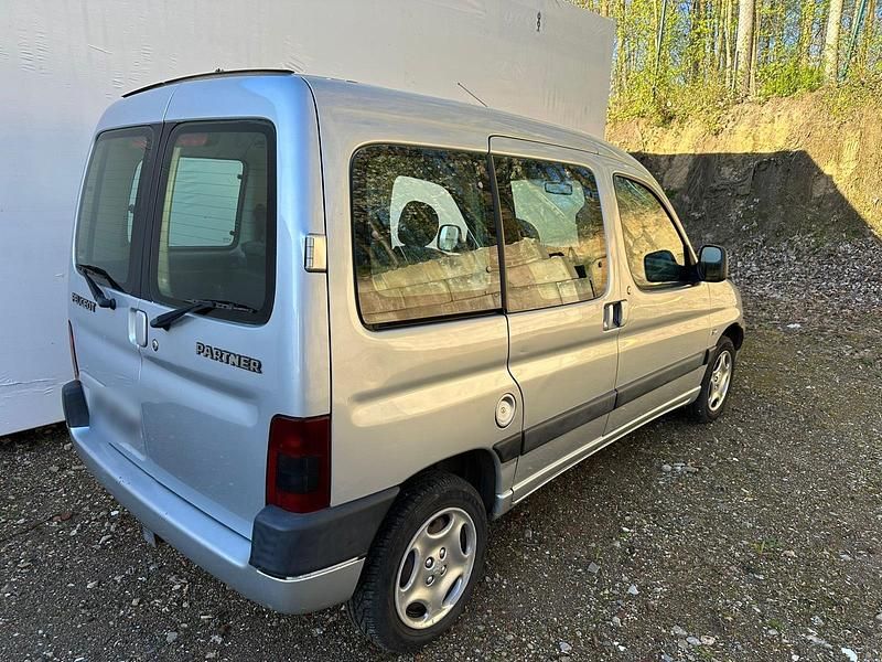 Gebraucht Peugeot Partner 109 PS (80 kW) 2002 Van / Kleinbus
