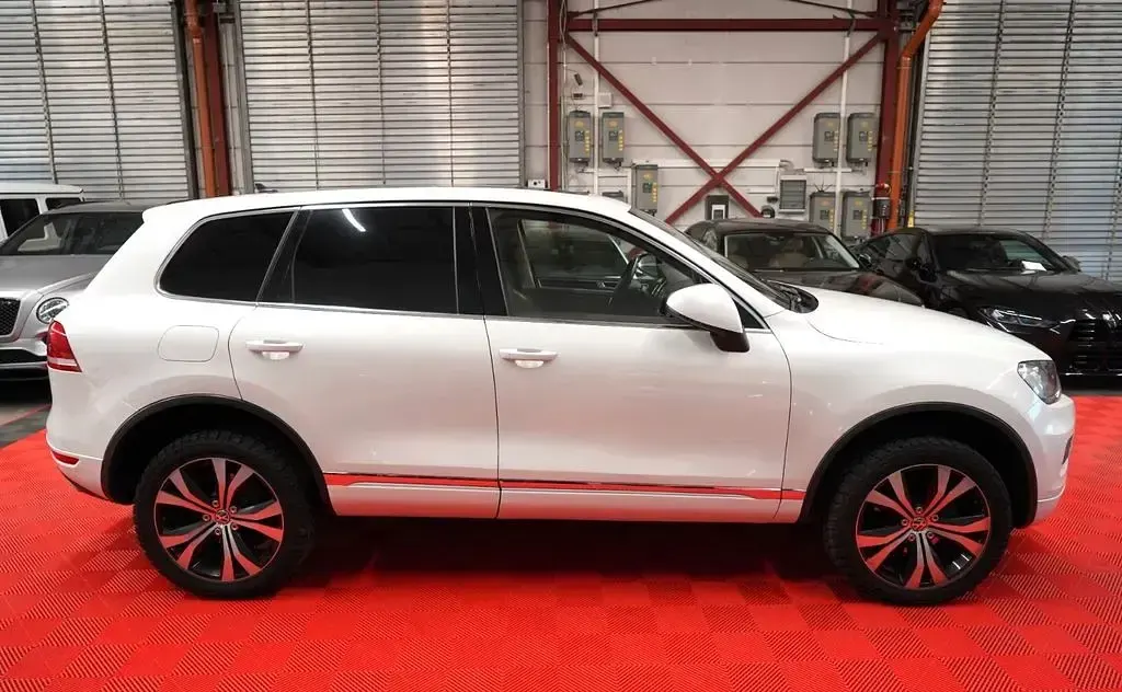 Gebraucht VW Touareg 245 PS (180 kW) 2013 Weiß SUV