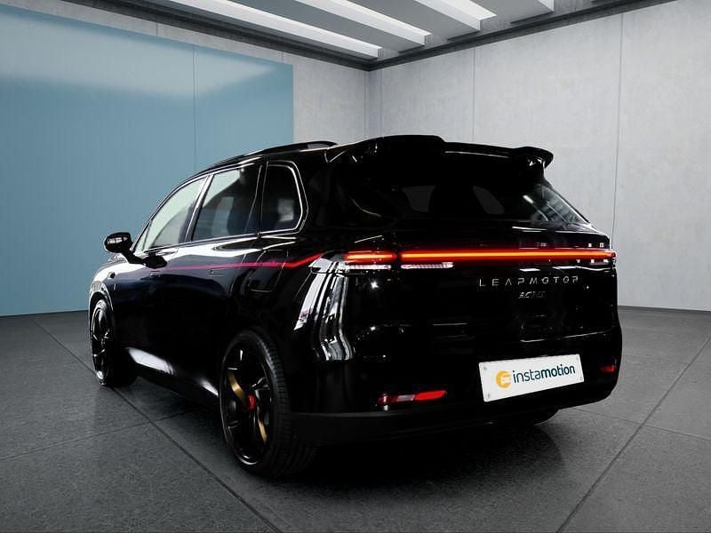 Neu Leapmotor C10 439 kW (598 PS) 2026 Schwarz SUV
