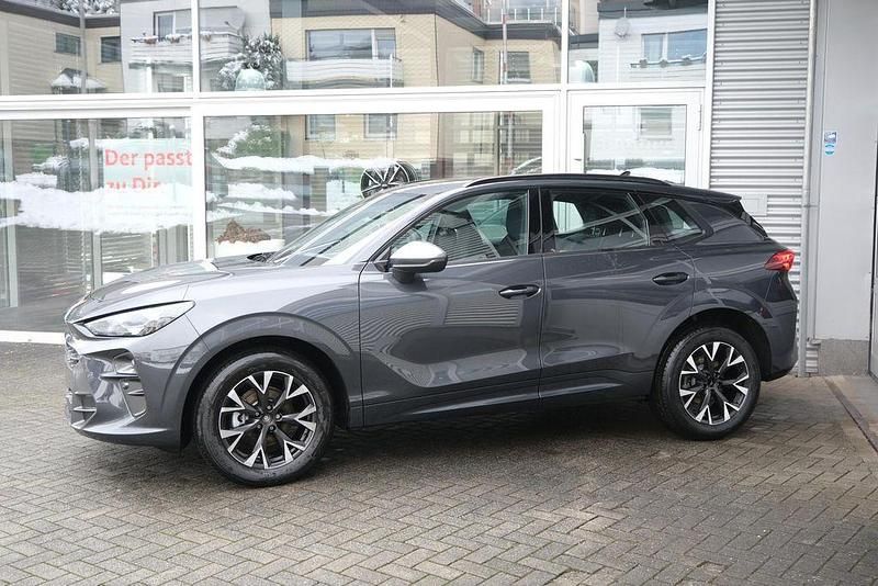 Neu Cupra Terramar 150 PS (110 kW) 2025 Timanfaya grau metallic SUV