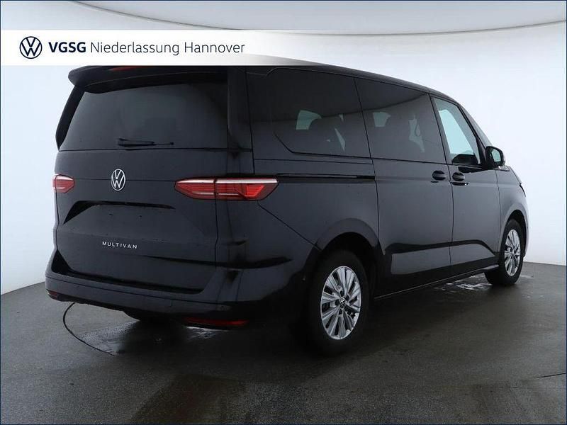 Gebraucht VW Multivan Life 204 PS (150 kW) 2024 Schwarz Van
