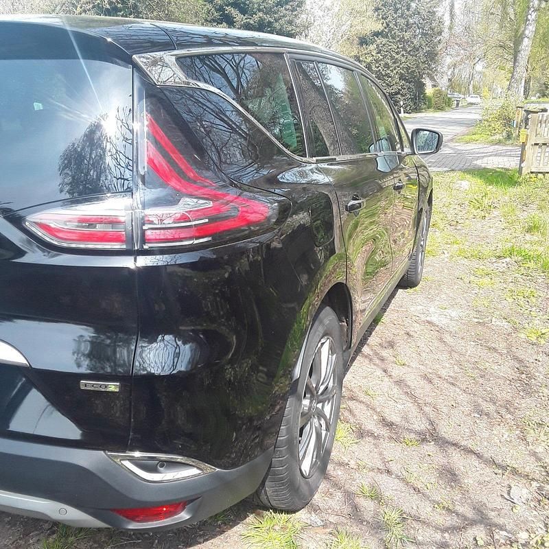 Używany Renault Espace 131 KM (96 kW) 2018 Czarny Minivan