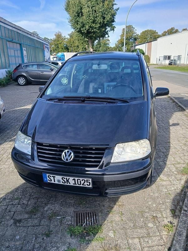 Gebraucht VW Sharan Highline 131 PS (96 kW) 2003 Schwarz Van / Kleinbus