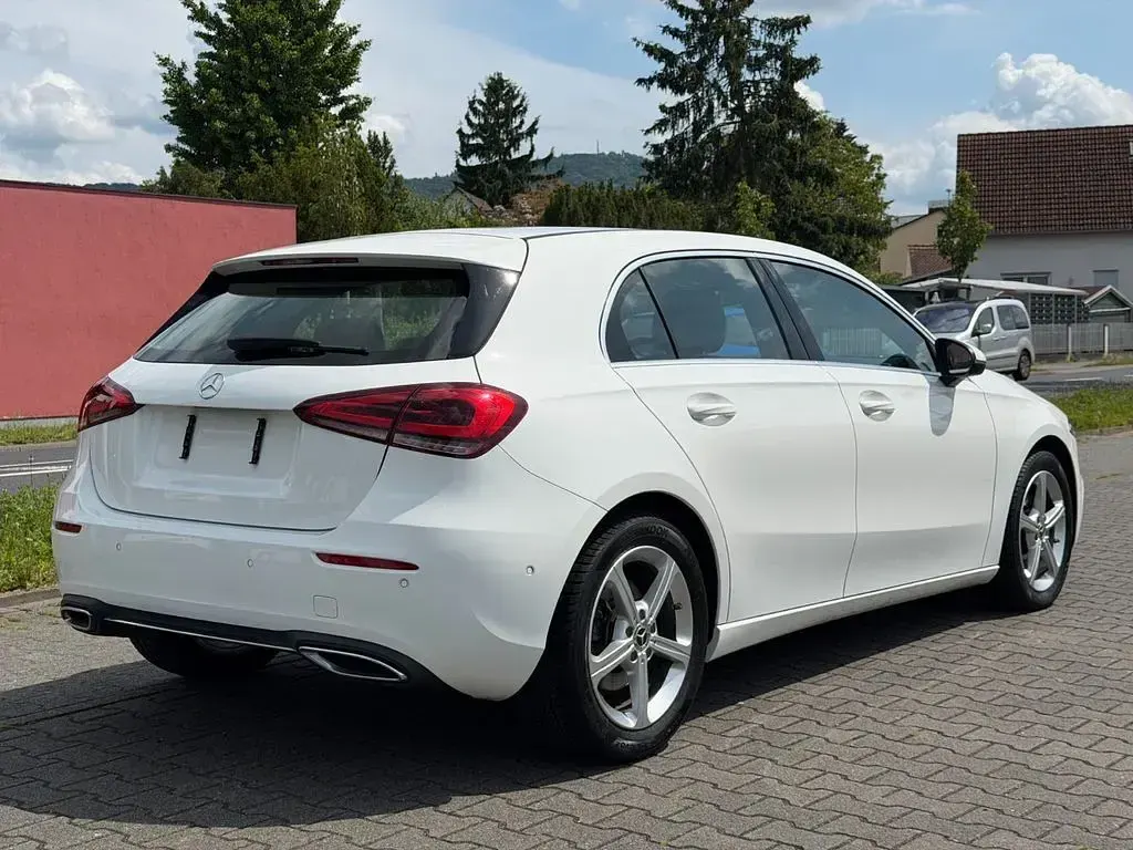 Gebraucht Mercedes A220 190 PS (139 kW) 2019 Weiß Limousine