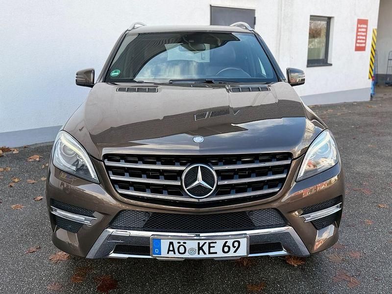 Gebraucht Mercedes ML350 AMG 258 PS (189 kW) 2012 Braun SUV
