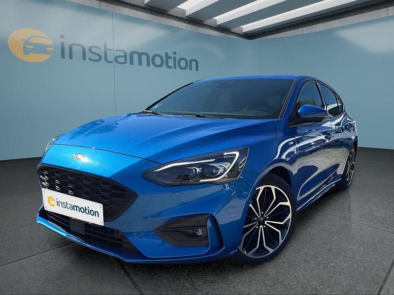 Blau Gebraucht 2020 Ford Focus ST-Line Limousine | 19.599 € (Etwas zu teuer) - Bild 1/4