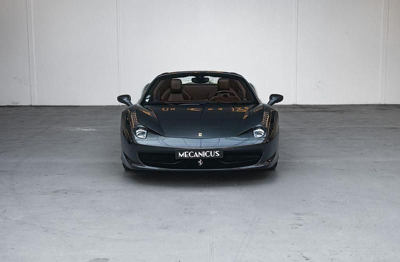 Gebraucht Ferrari 458 570 PS (419 kW) 2012 Grau Cabrio