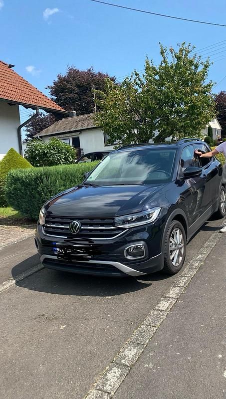 Schwarz Gebraucht 2021 VW T-Cross Active SUV | 18.800 € (Superpreis) - Bild 1/3