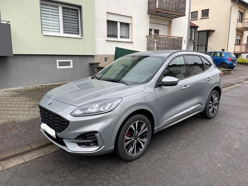 Silber Gebraucht 2024 Ford Kuga ST-Line SUV | 28.900 € (Superpreis) - Bild 1/4