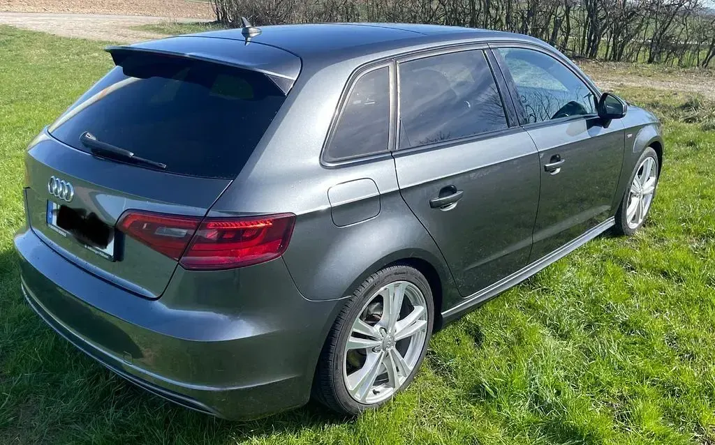 Używany Audi A3 S-Line 184 KM (135 kW) 2014 Szary Sedan/Limuzyna