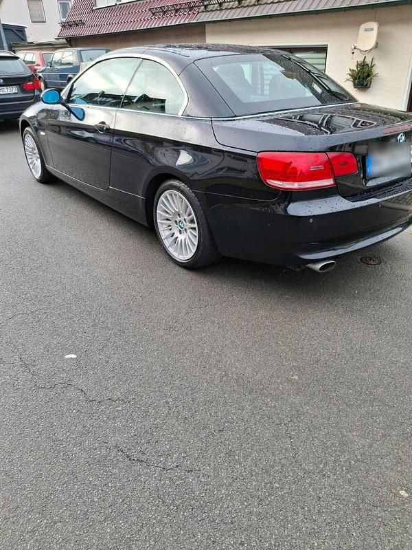 Gebraucht BMW 320 Cabriolet 170 PS (125 kW) 2007 Schwarz Cabrio
