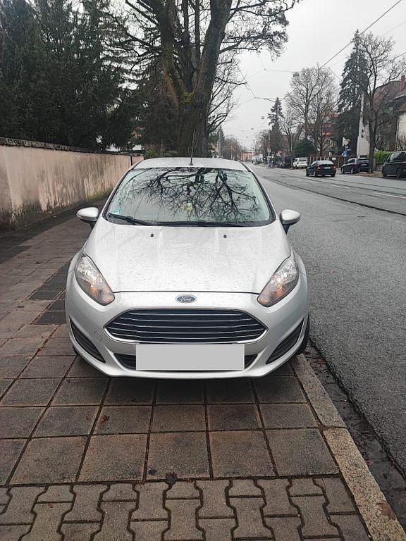 Gebraucht Ford Fiesta 82 PS (60 kW) 2014 Silber Kleinwagen