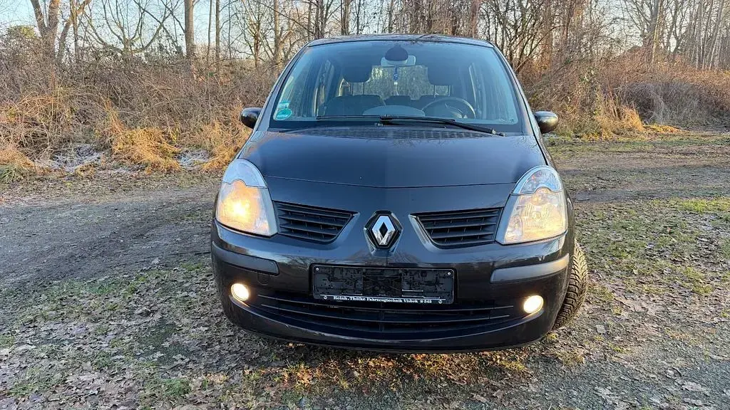 Usata Renault Modus 88 CV (64 kW) 2006 Nero Monovolume