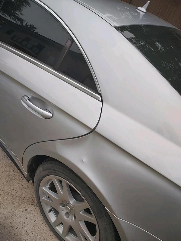 Gebraucht Mercedes CLS320 204 PS (150 kW) 2007 Silber Limousine