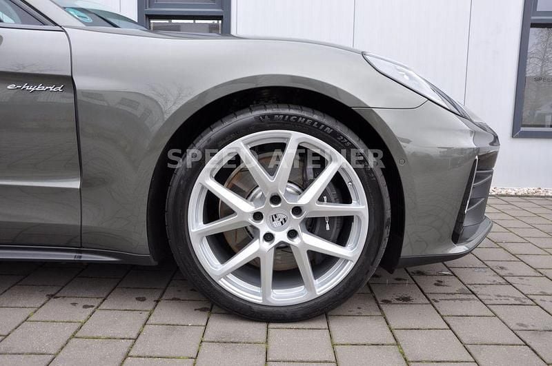 Gebraucht Porsche Panamera 4 470 PS (345 kW) 2025 Grün Limousine