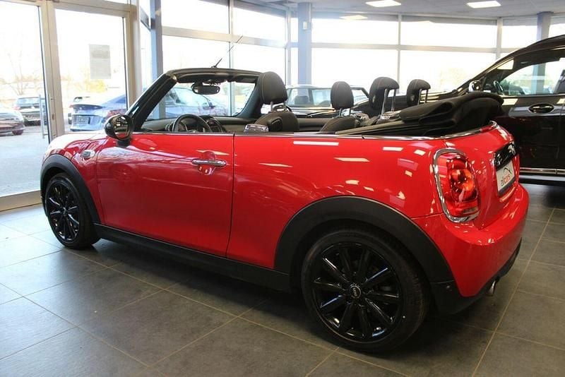 Gebraucht Mini Cooper Cabriolet Pepper 136 PS (100 kW) 2018 Rot Cabrio