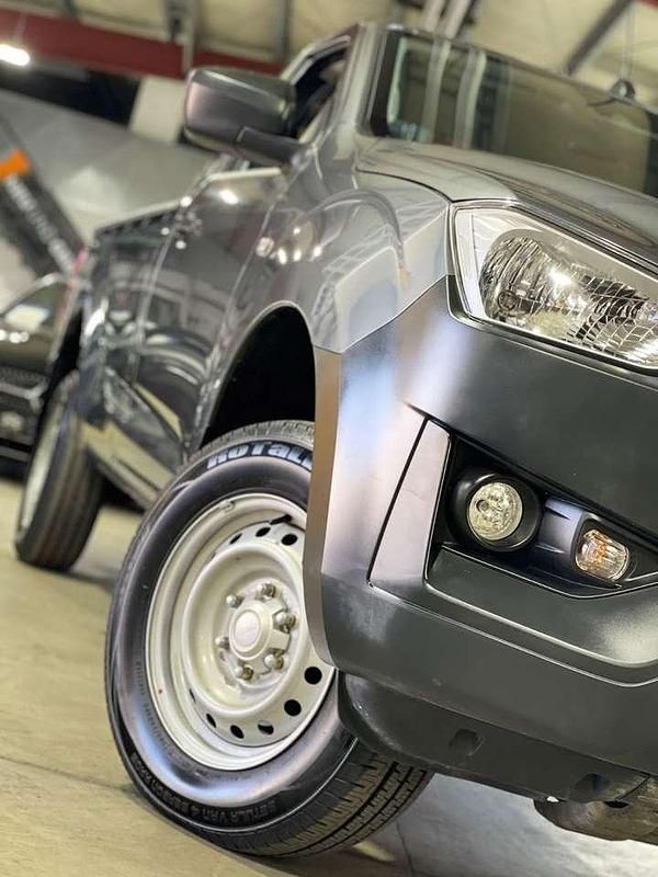 Usado Isuzu D-Max 163 HP (119 kW) 2021 Cinzento Pickup