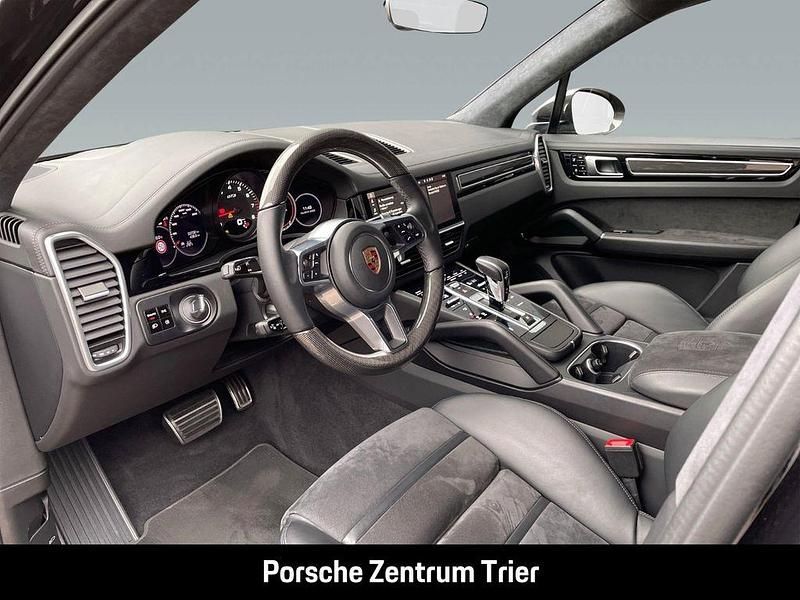 Gebraucht Porsche Cayenne GTS 460 PS (338 kW) 2020 Tiefschwarzmetallic SUV