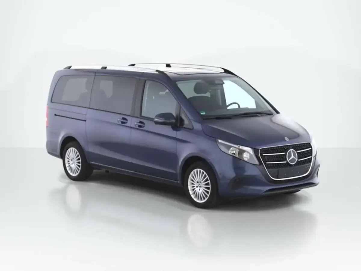 Gebraucht Mercedes V220 163 PS (119 kW) 2025 Sodalithblau met. Van / Kleinbus