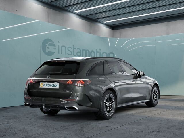 Grau Gebraucht 2024 Mercedes E220 AMG Kombi | 60.485 € - Bild 1/2