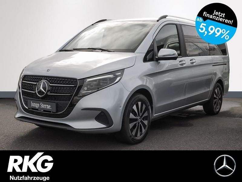 Silber Gebraucht 2024 Mercedes V300 Style Van / Kleinbus | 72.490 € (Superpreis) - Bild 1/4