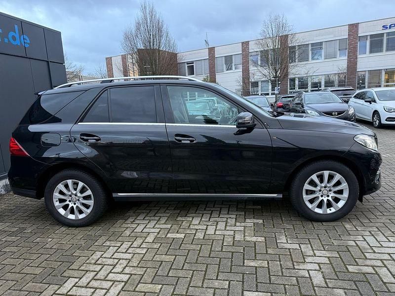 Gebraucht Mercedes GLE250 204 PS (150 kW) 2016 Schwarz SUV