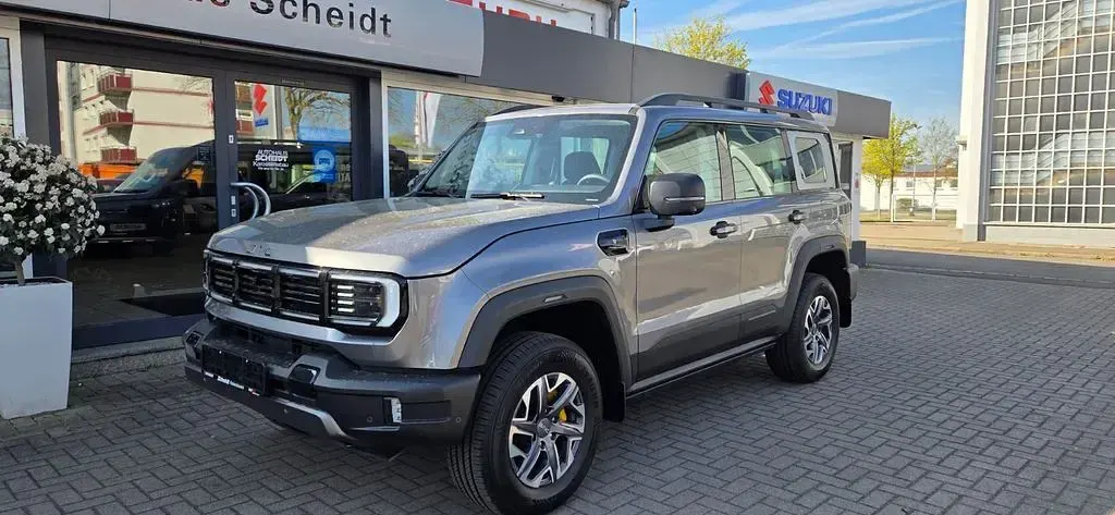 Neu Baic BJ40 234 PS (172 kW) 2026 Grau SUV