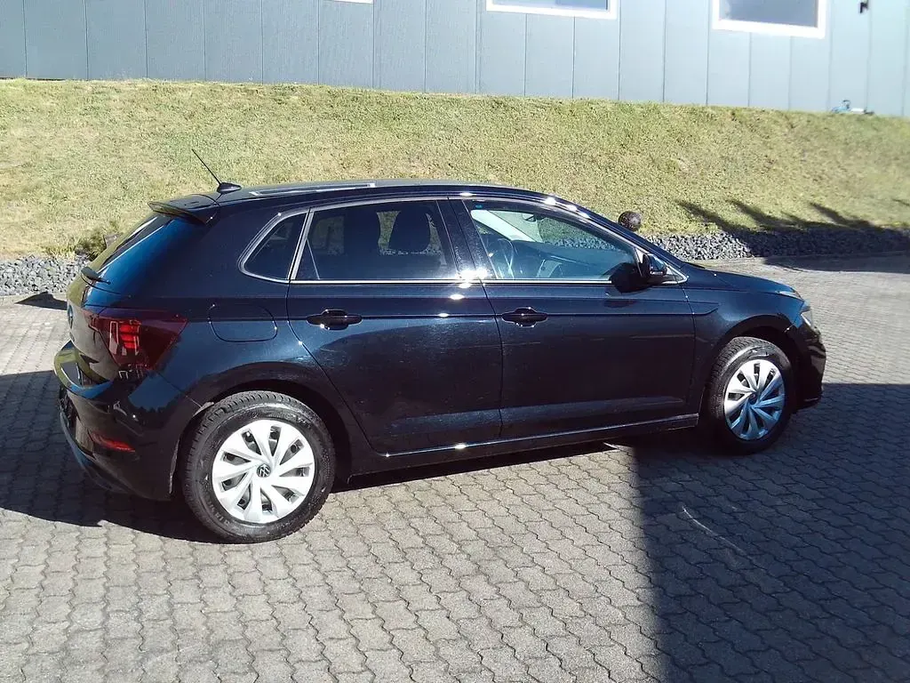 Gebraucht VW Polo Life 80 PS (58 kW) 2024 Schwarz Kleinwagen