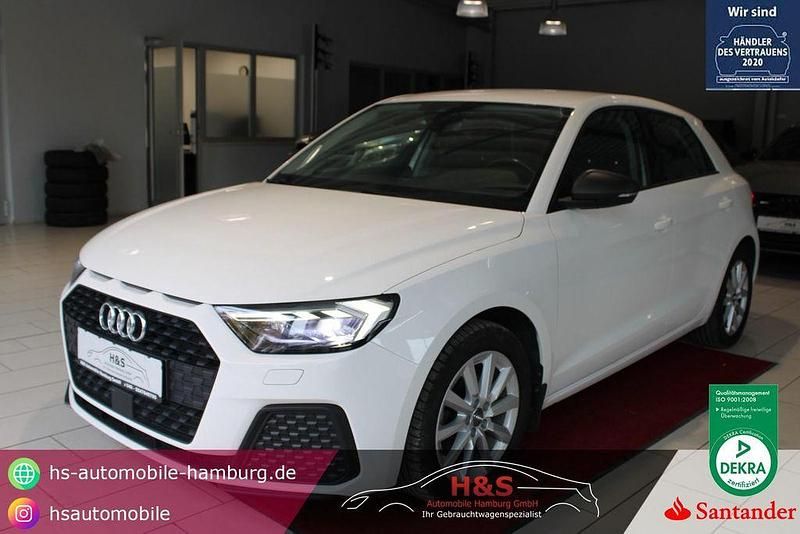 Cortinaweiß Gebraucht 2022 Audi A1 Sportback Comfort Kleinwagen | 18.900 € (Guter Preis) - Bild 1/4