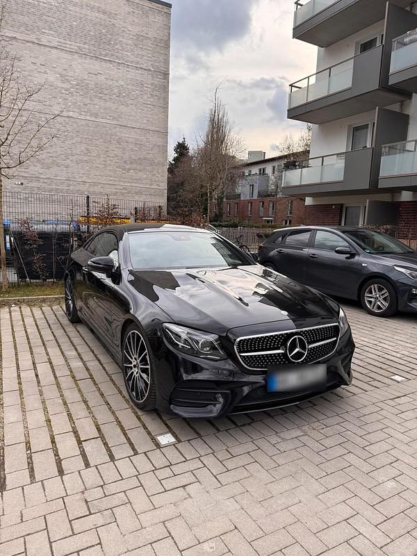 Second-hand Mercedes 220 194 CP (142 kW) 2017 Negru Coupe