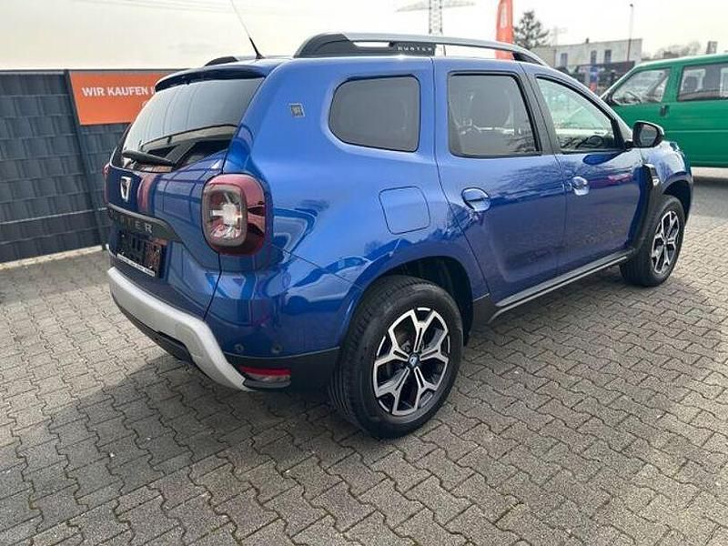 Gebraucht Dacia Duster Celebration 101 PS (74 kW) 2020 Blau SUV