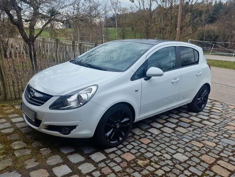 Gebraucht Opel Corsa 90 PS (66 kW) 2009 Weiß Kleinwagen