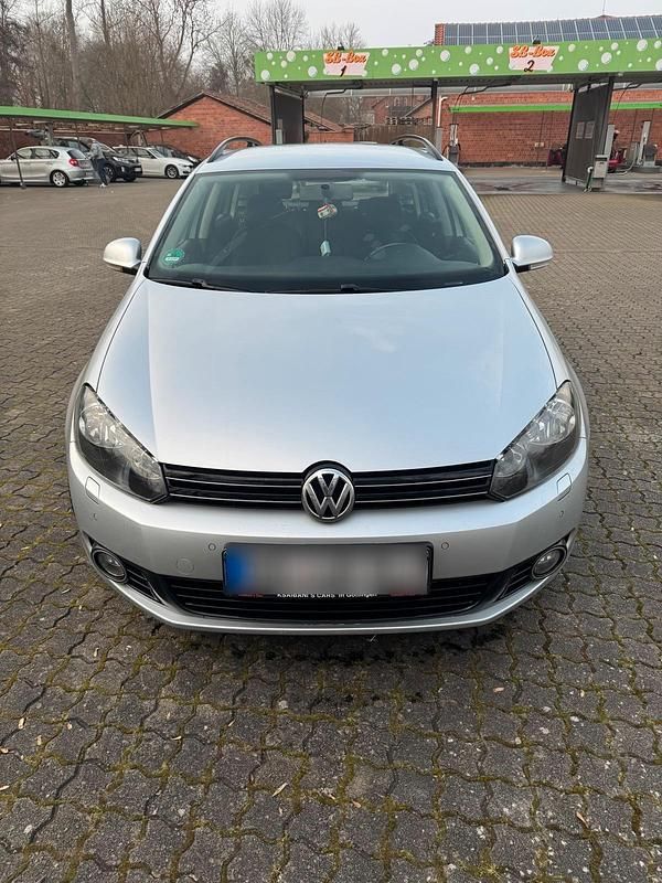 Gebraucht VW Golf VI 105 PS (77 kW) 2011 Silber Kleinwagen