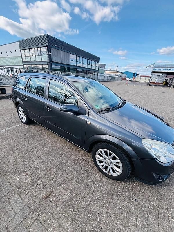 Second-hand Opel Astra 116 CP (85 kW) 2009 Break