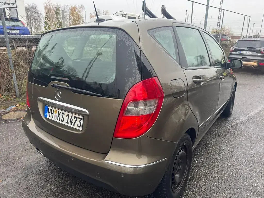 Gebraucht Mercedes A180 Avantgarde 116 PS (85 kW) 2009 Braun Van / Kleinbus