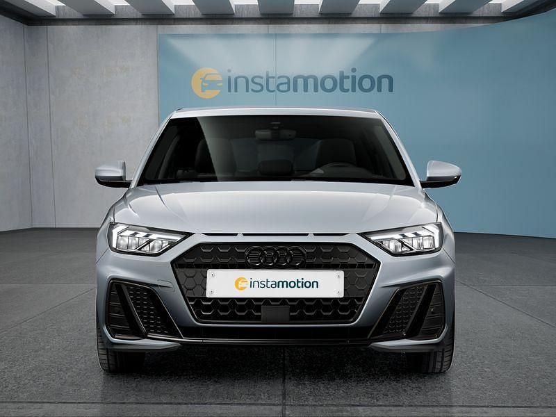 Neu Audi A1 150 PS (110 kW) 2026 Grau SUV