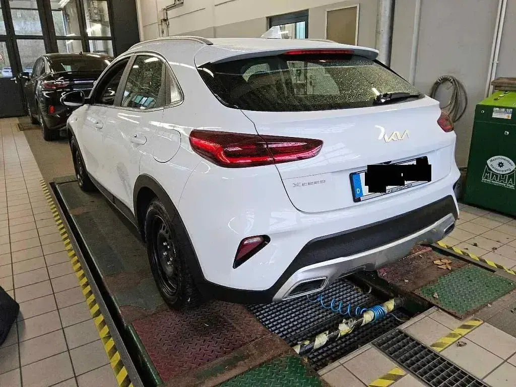 Gebraucht Kia XCeed Vision 160 PS (117 kW) 2022 Casa white SUV