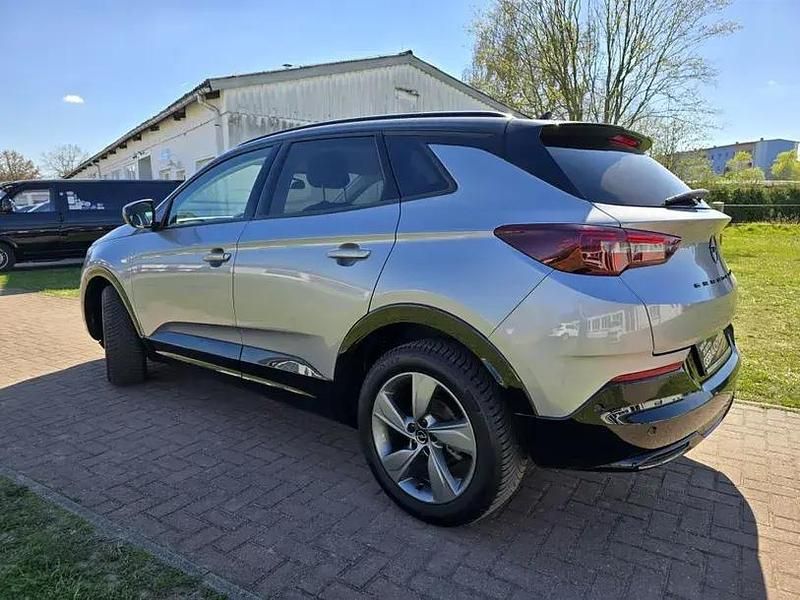 Gebraucht Opel Grandland X 131 PS (96 kW) 2023 Quarz silber metallic SUV