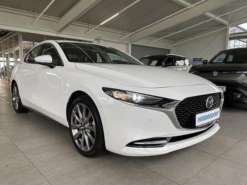 Gebraucht Mazda 3 Selection 186 PS (136 kW) 2022 Purweiß Limousine