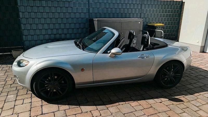 Usata Mazda MX5 126 CV (92 kW) 2006 Argento Cabrio