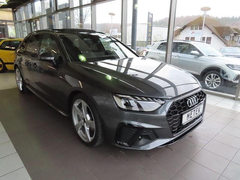 Gebraucht Audi A4 S-Line 204 PS (150 kW) 2023 Grau Kombi