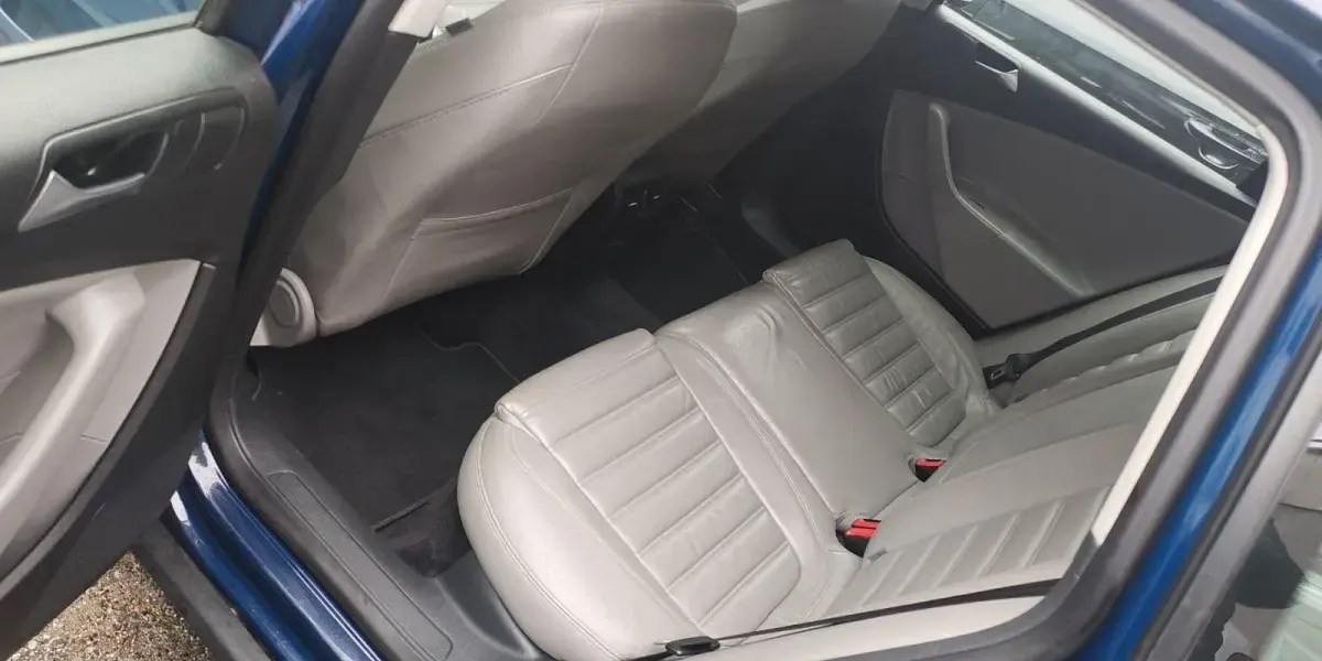 Usata VW Passat 170 CV (125 kW) 2010 Blu Station wagon
