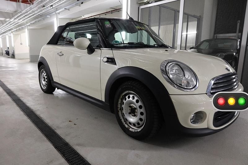 Gebraucht Mini One Cabriolet 98 PS (72 kW) 2015 Weiß Cabrio